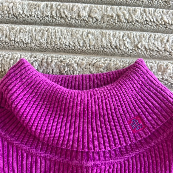 Ralph Lauren Women's Turtleneck Sweater with Embroidered Logo on Neck- M - Picture 2 of 8